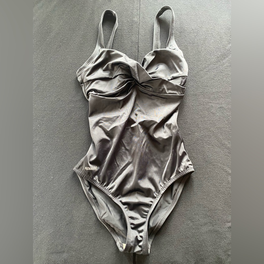 Y2k Speedo Black One Piece Bathing Suit! Like New Condition! Size 8!